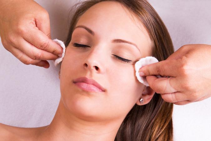 Dr Ronald B. Prussick, Washington Dermatology Center Describing What is the use of chemical Peels
